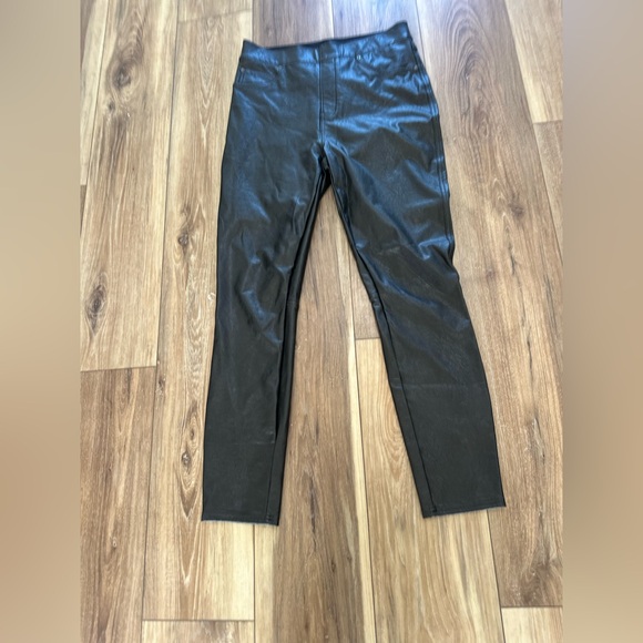 SPANX womens leather like skinny leggings size medium - Picture 2 of 6